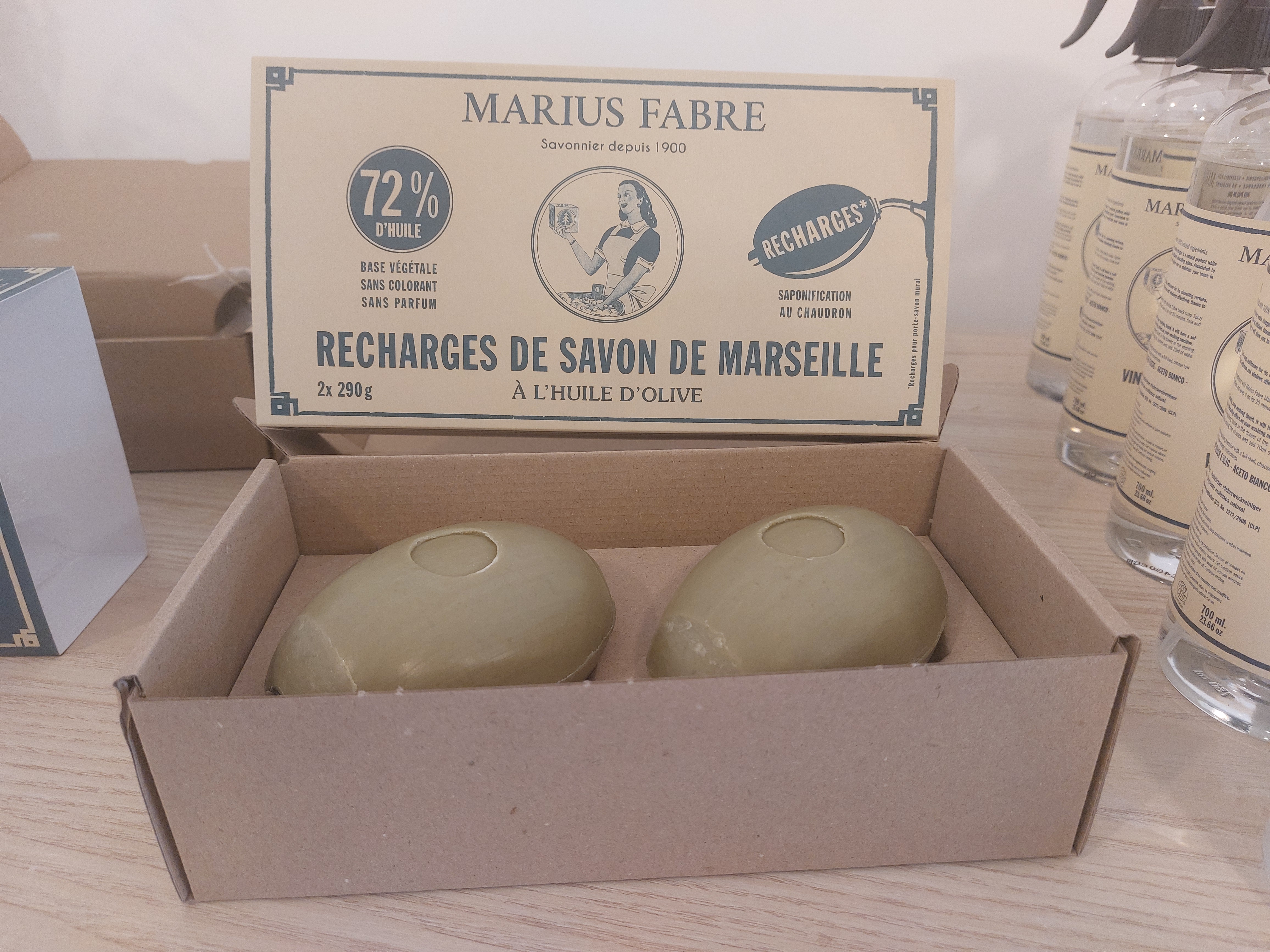 Recharge de savon mural