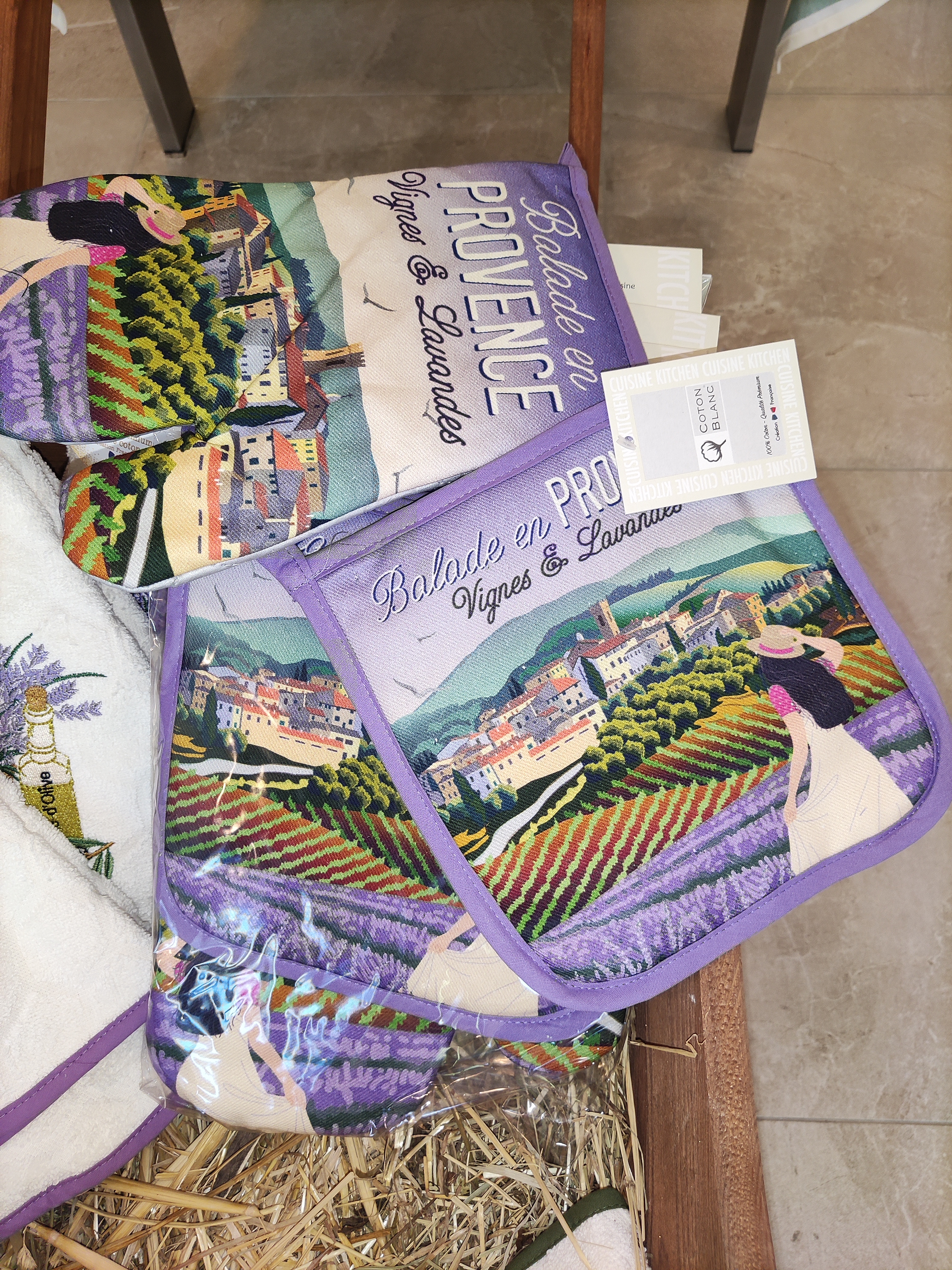 Manique sur le thème de la provence